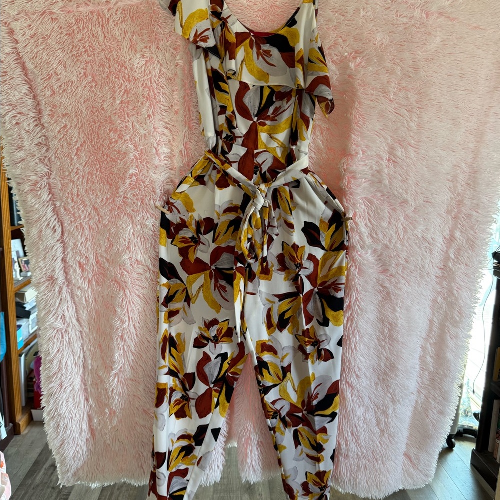 Jennifer Lopez White and Yellow Lace Jumpsuit